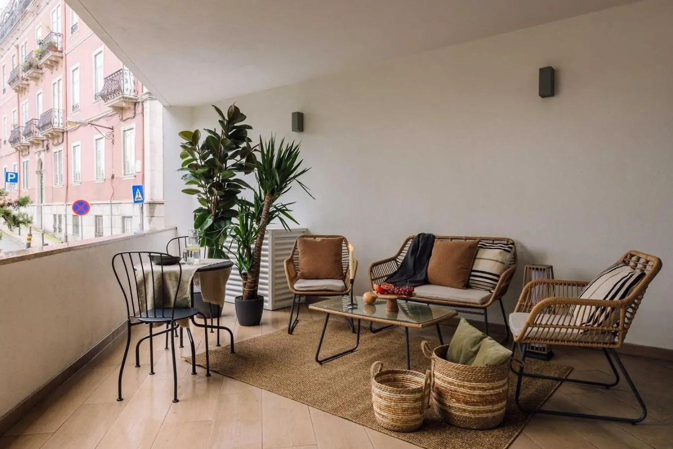 Linares - 2 Bedrooms, Terrace In Campo De Ourique リスボン
